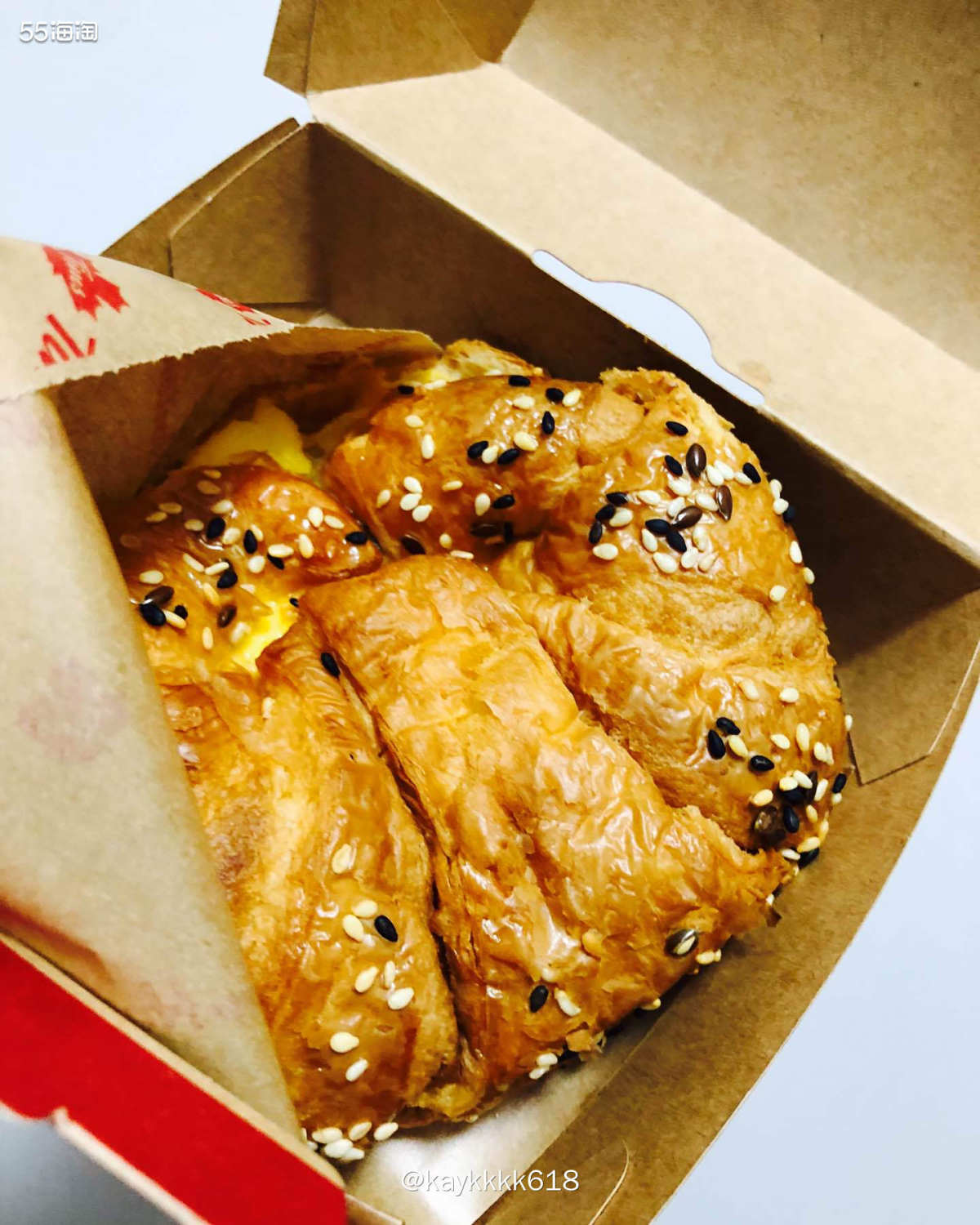 每天咖啡还是安排上大早买了一份Tims的套餐，单杯不划算直接