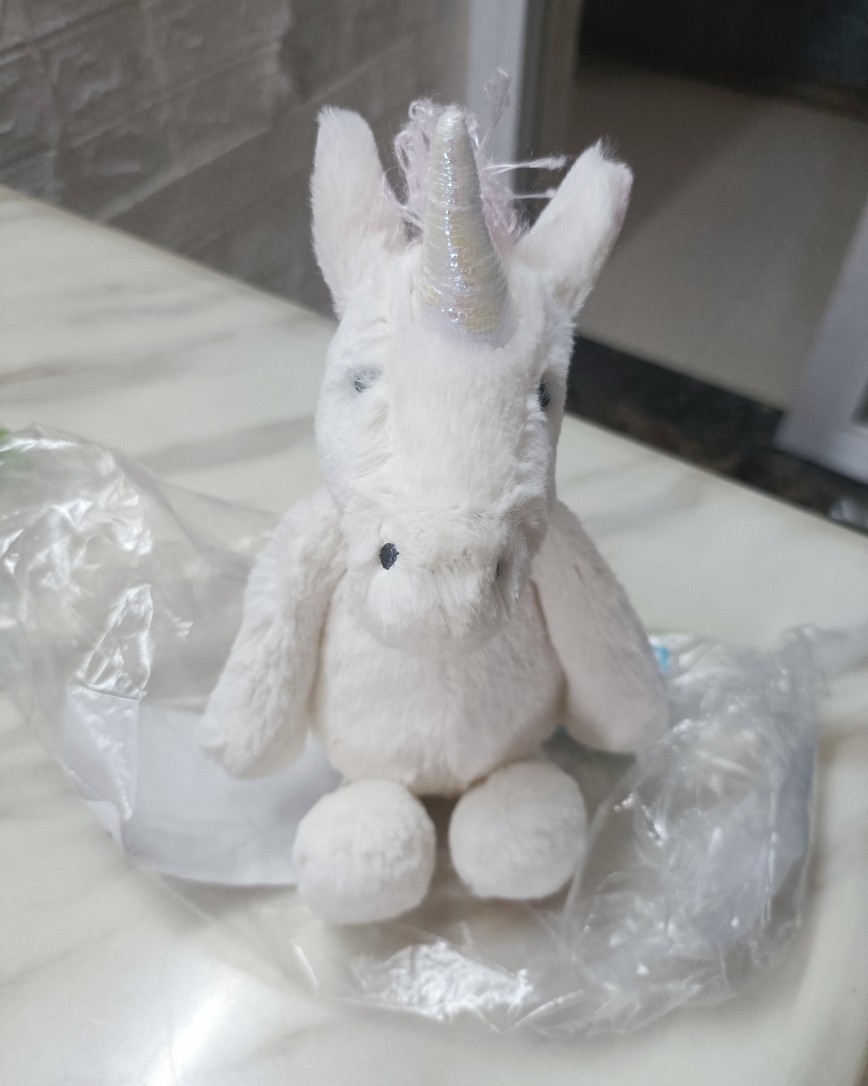 这是最近走转国的最后一个包裹，就两个玩偶，其实挺不划算的，但