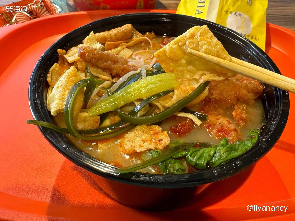 逛完盒马生鲜出来就会路过的小店，位置非常好，虽然说是单人餐，