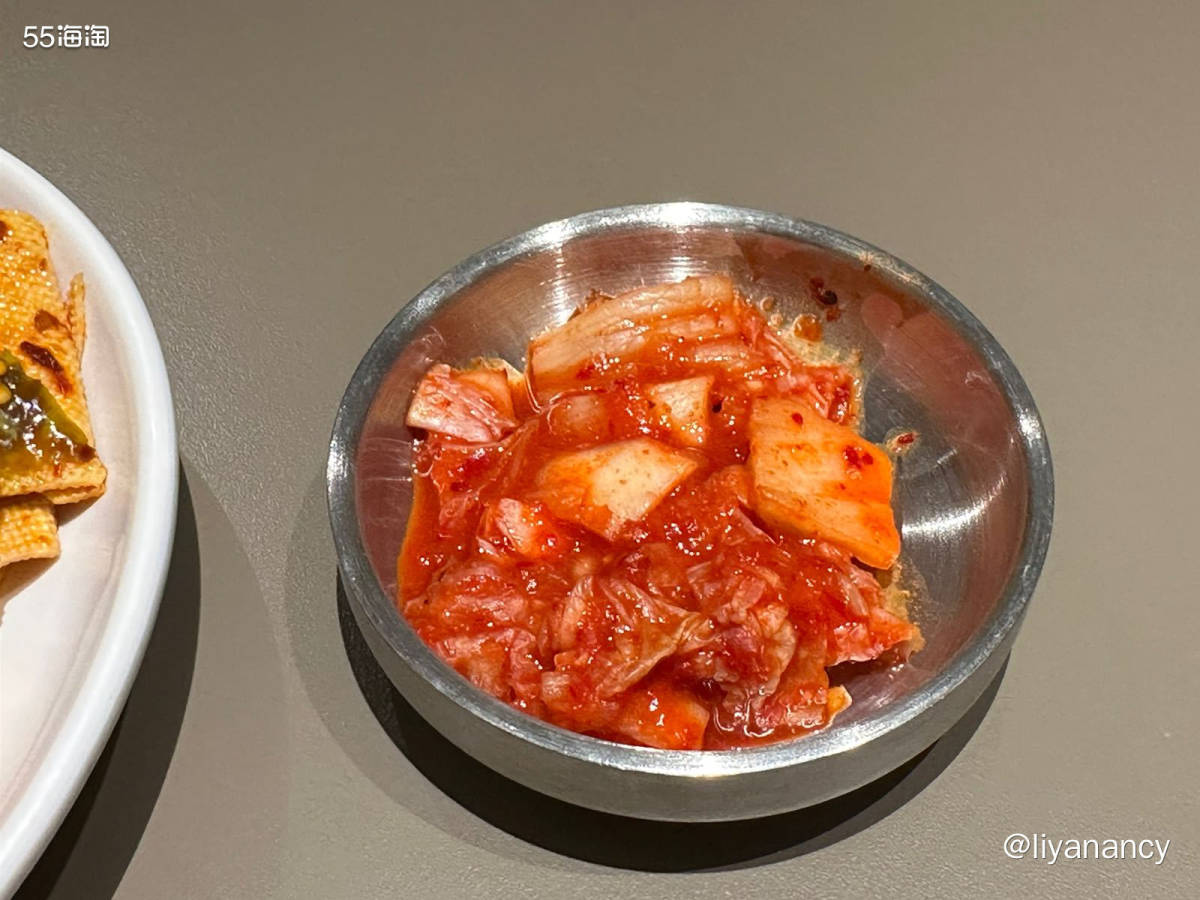 🏡在公司楼下的负一层的一家朝鲜族风味的店，主食主要是冷面、