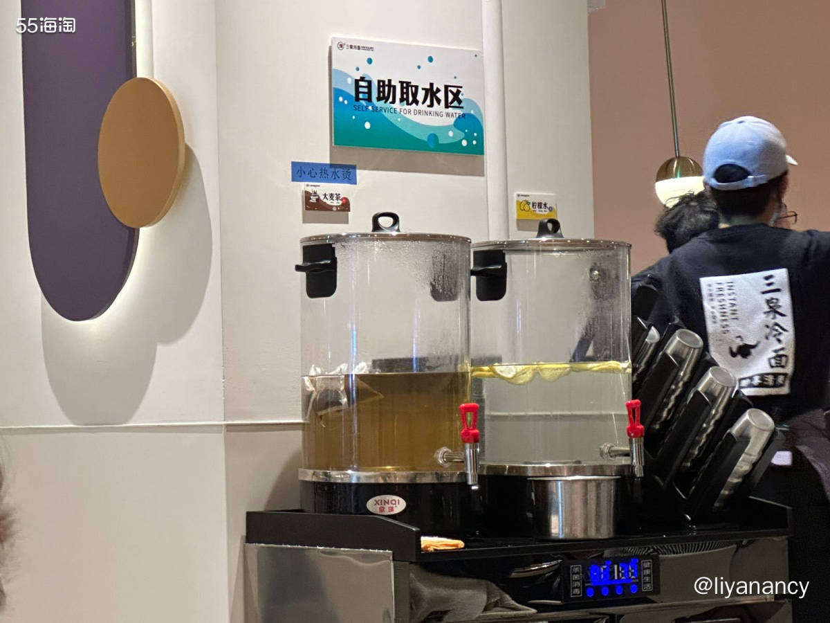 🏡在公司楼下的负一层的一家朝鲜族风味的店，主食主要是冷面、