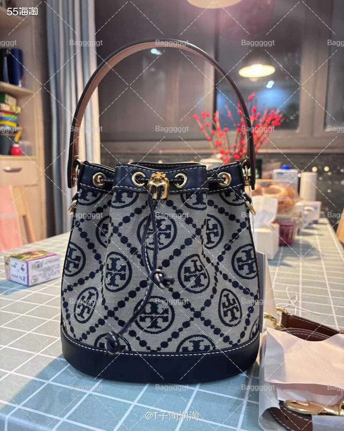 开箱产品:Toryburch老花色中水桶 转运：转中 重量：