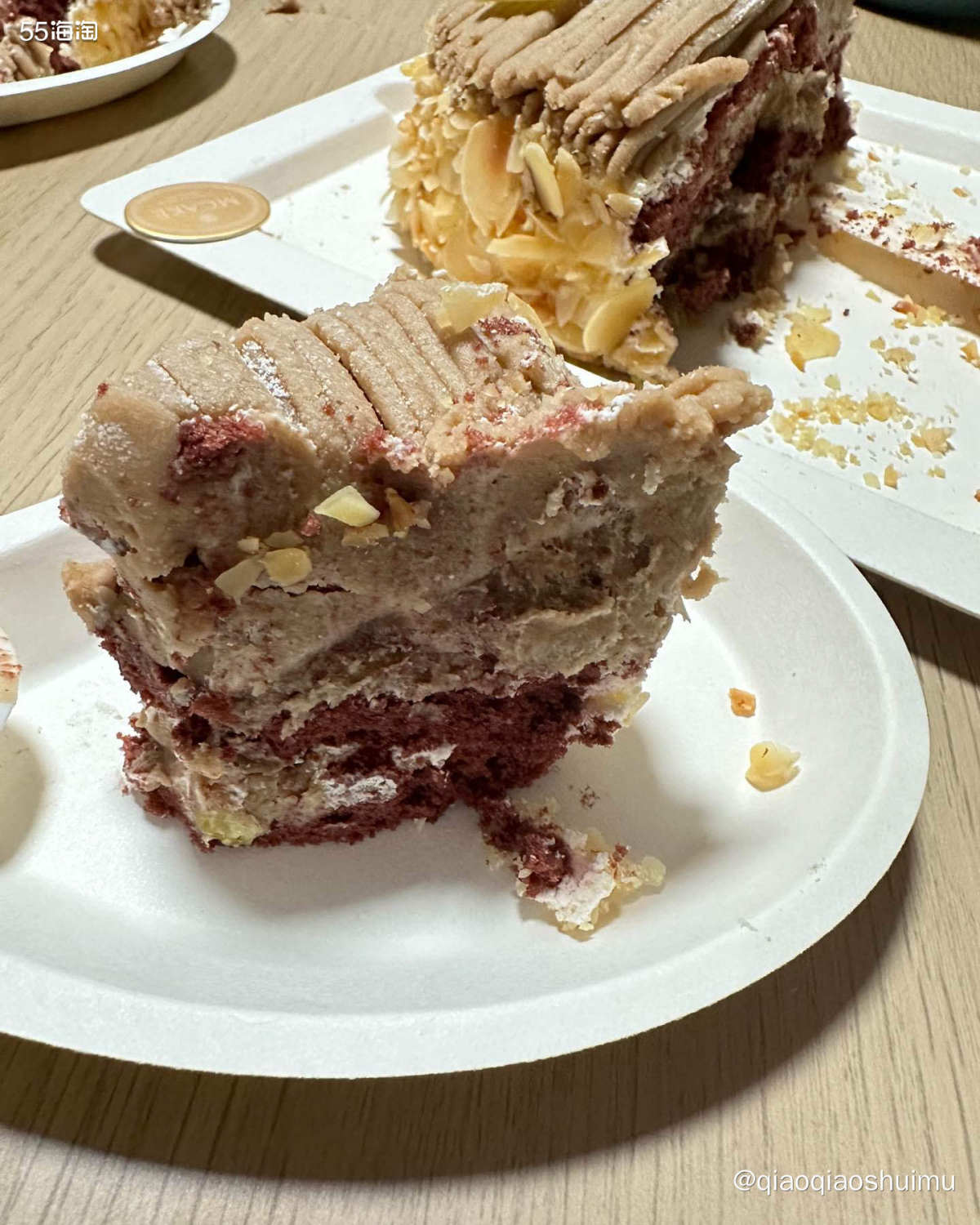 很早前就想尝尝栗子口味的蛋糕，这次终于如愿。前一天是儿子生日