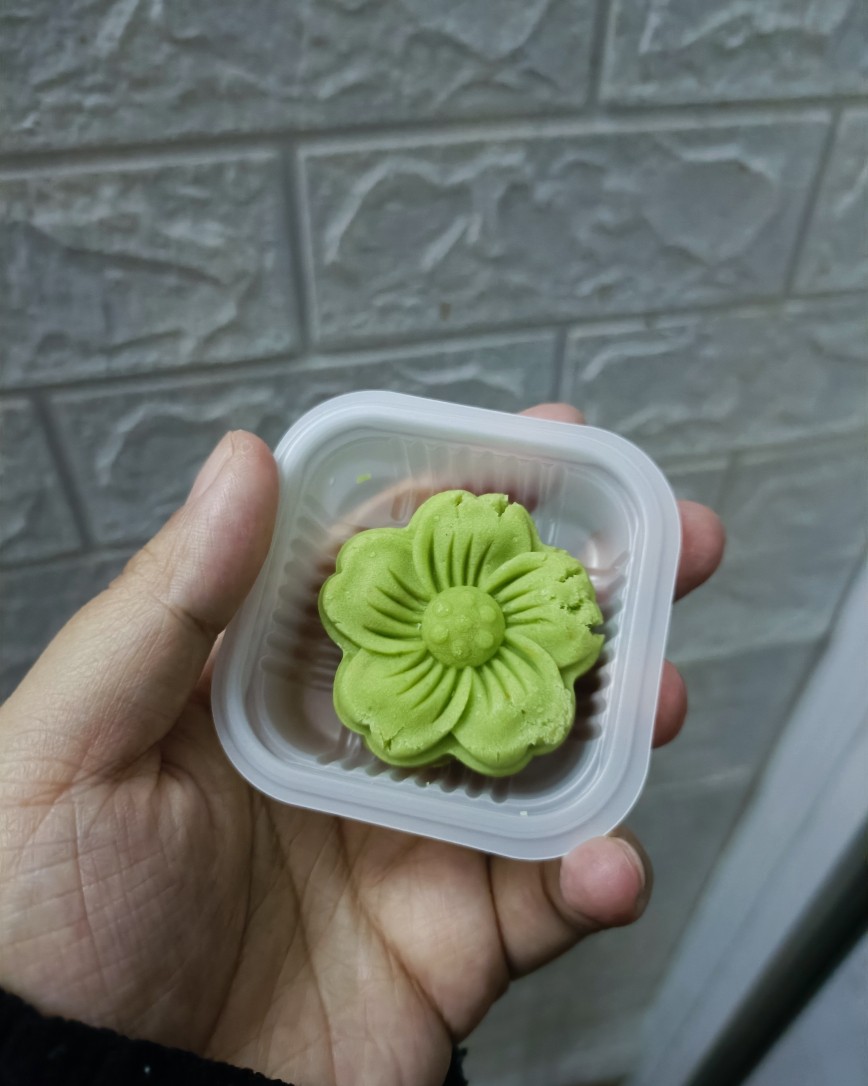 这两天都有吃到好吃的点心，分享分享~  👉猫山榴莲蛋糕 在