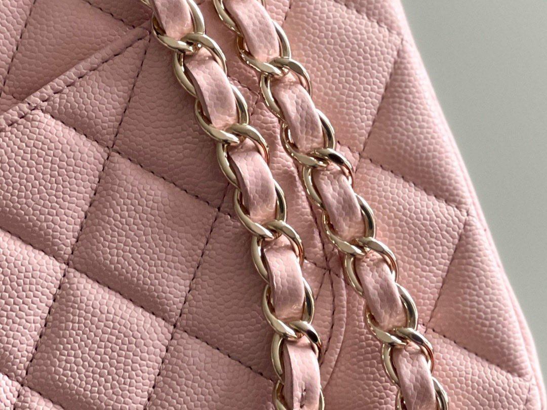 Chanel Classic Flap Bag它的魅力 是每