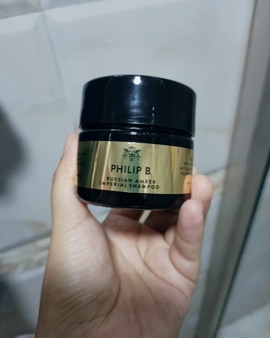女孩子的头发是非常重要的，一款好的养发洗发水就特别重要，最近