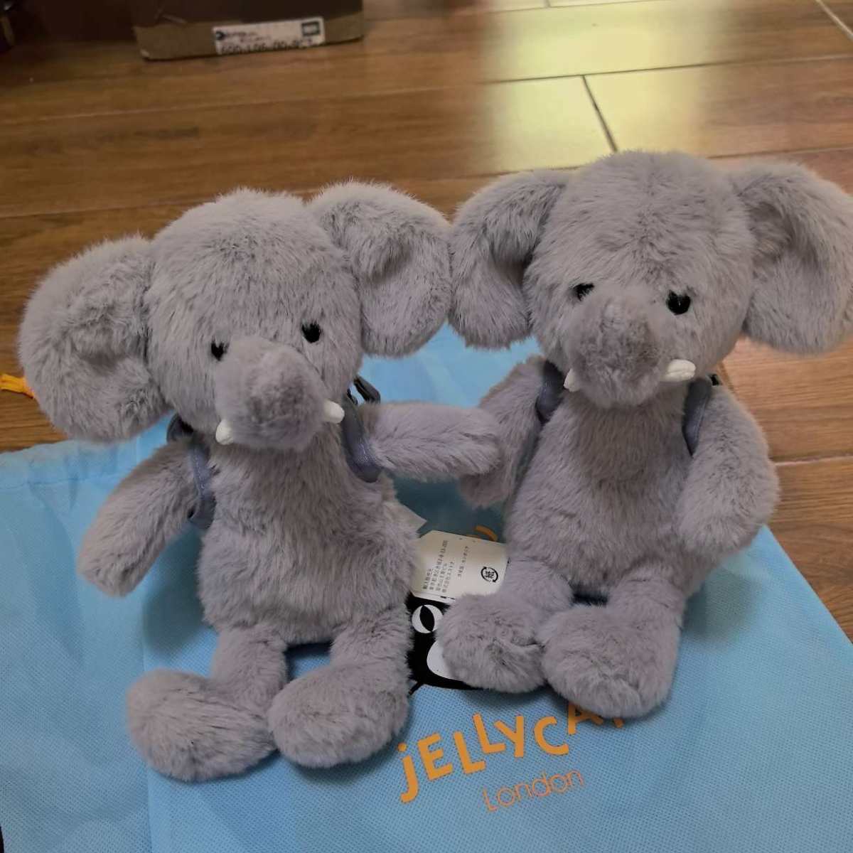 国内买的jellycat速度真的是太快了 3月20日下单买的