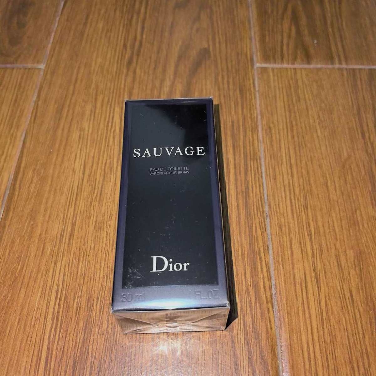 ☑开箱/价格 香奈儿粉饼b20  60美金 dior旷野香水