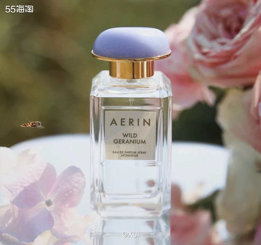 前几天丝芙兰的半价产品是雅诗兰黛旗下的Aerin香水，个人觉