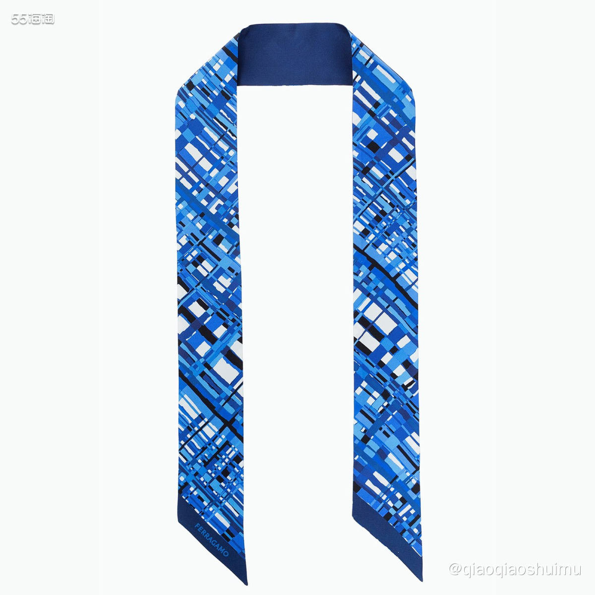 这几天不是一直在学么绑包柄的丝巾嘛～虽说我自己30多一条买的