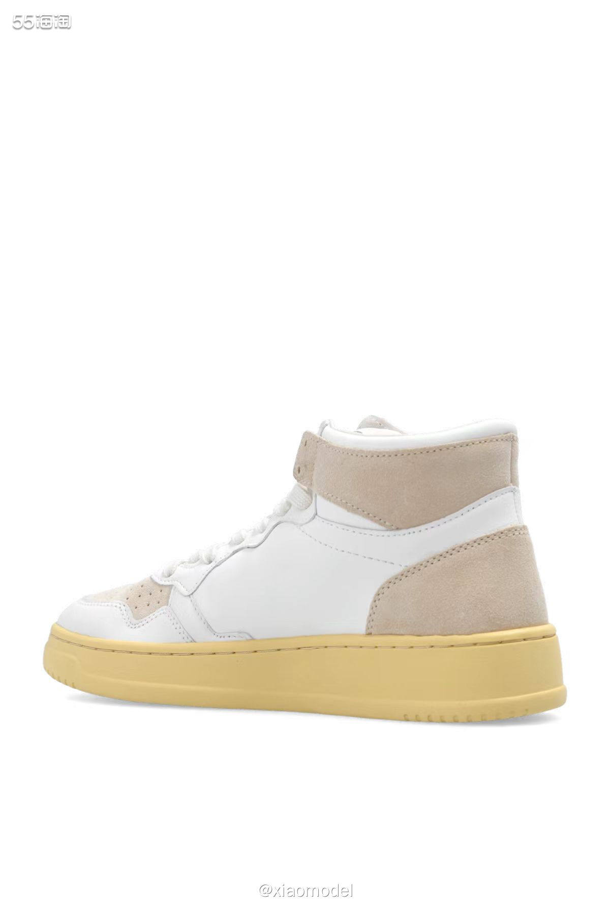 😂笑死，前几天分享VITKAC中文官网的折扣运动鞋时，下面