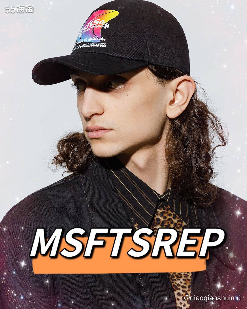 帽子控想买一顶黑色棒球帽，又不想要全黑，想要带花色的。 偶然