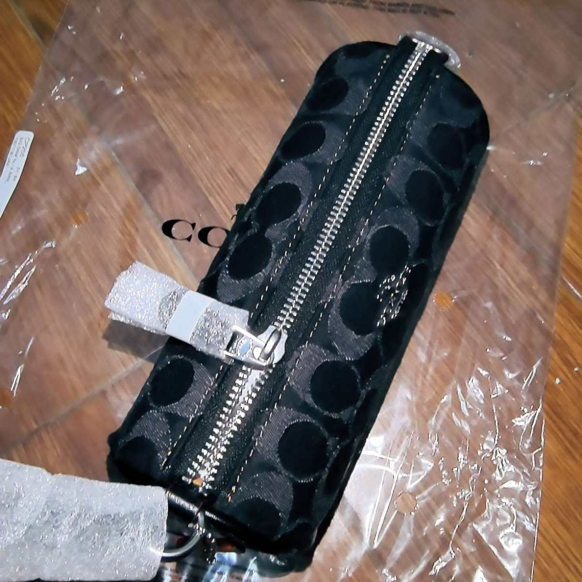 这个笔筒价格超级便宜，才79美金 配色也非常的好看，上新的时