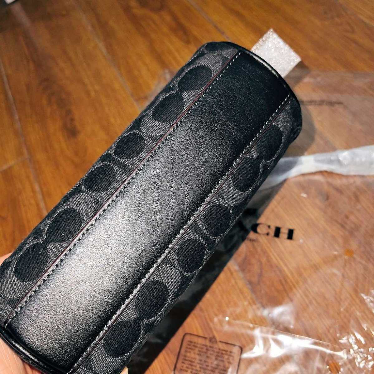 这个笔筒价格超级便宜，才79美金 配色也非常的好看，上新的时