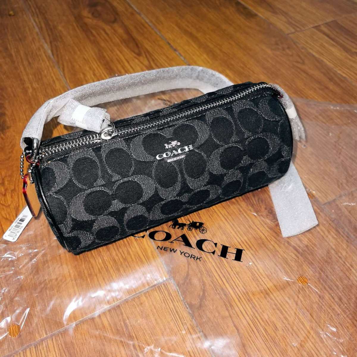 这个笔筒价格超级便宜，才79美金 配色也非常的好看，上新的时