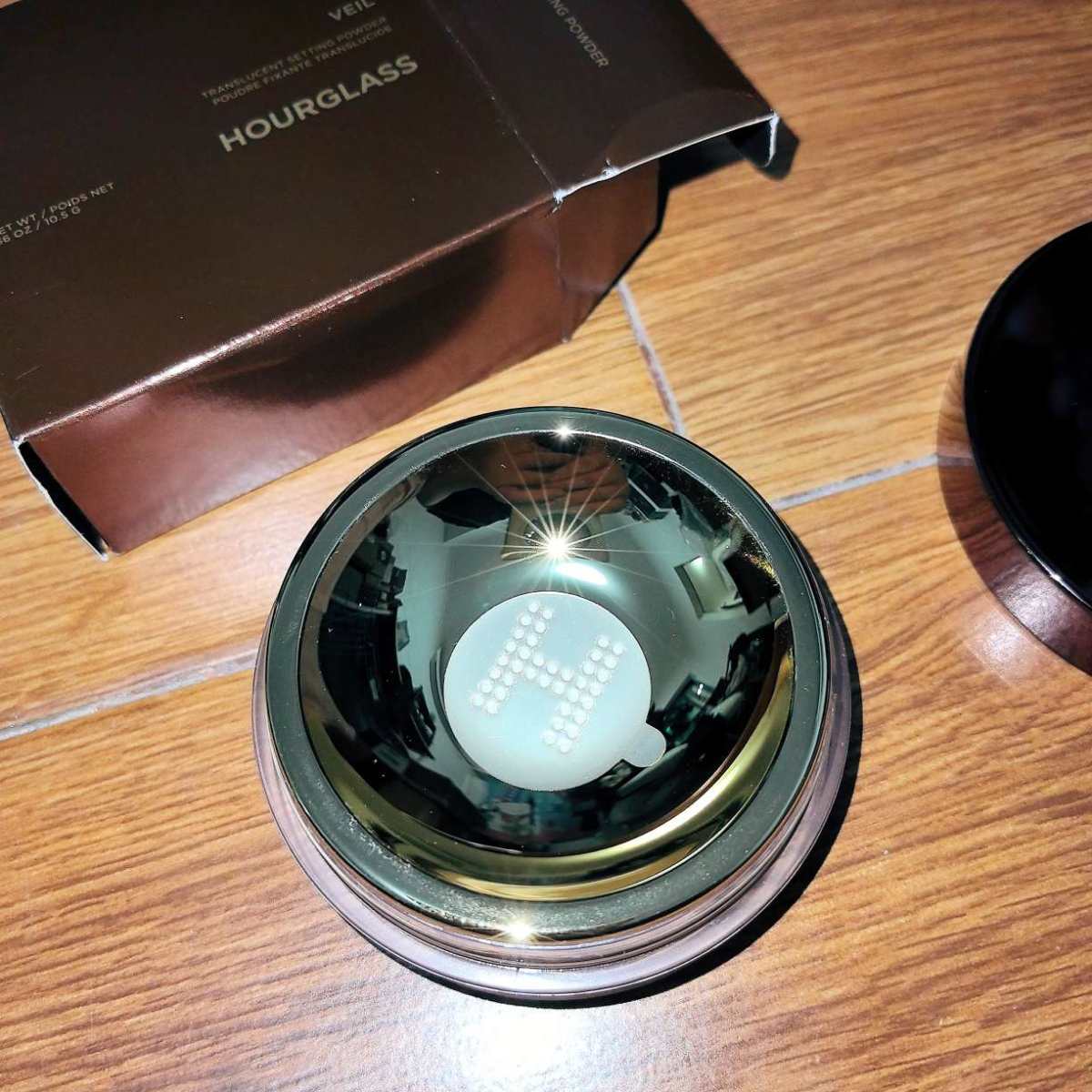 ☑开箱/价格 hourglass散粉  50美金 超方瓶  