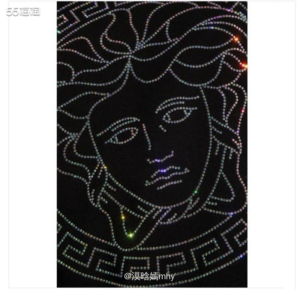 💐夏天快到了，短袖T恤可以买起来了。VITKAC中文官网有