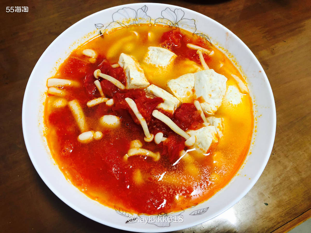 晚餐继续安排低脂汤多吃蔬菜，生菜，金针菇蘑菇白菜都非常适合掉