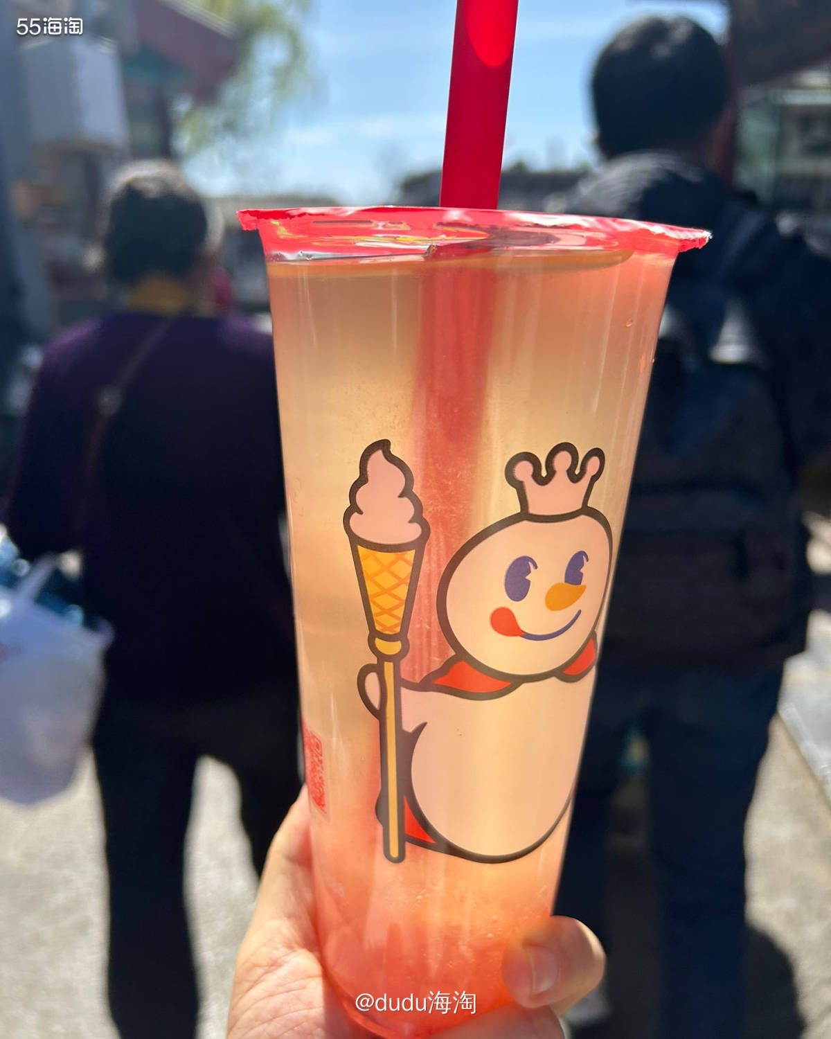 💦喜茶与蜜雪冰城，小伙伴们，你们更喜欢喝哪一个呢？  🌿