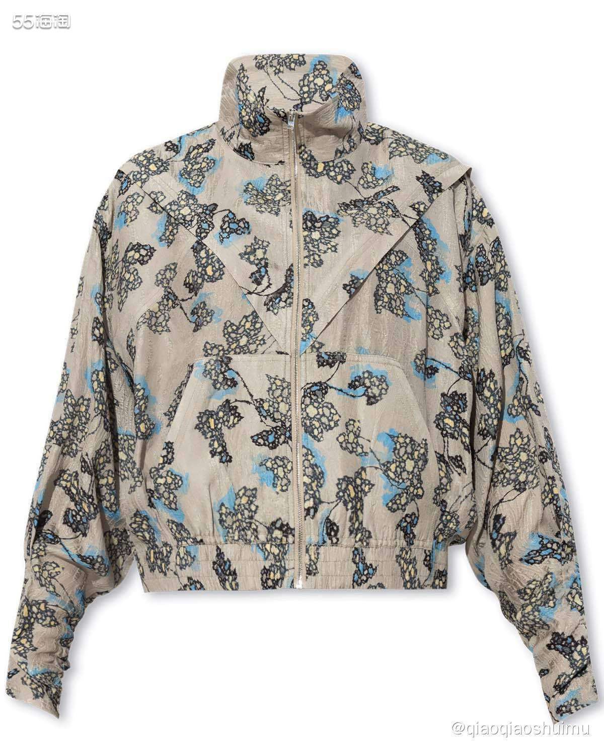这件衣服其实之前看到过几次了，迟迟没有推荐，是因为每次看到首