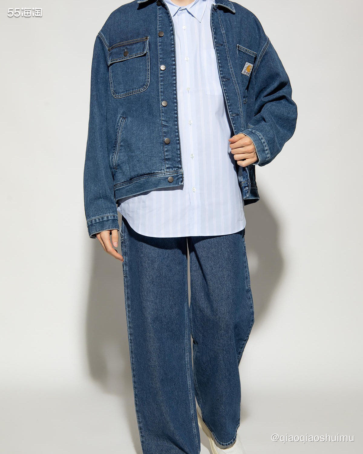 Stussy是一个美国的潮流品牌，具有独特的街头风和嘻哈风，