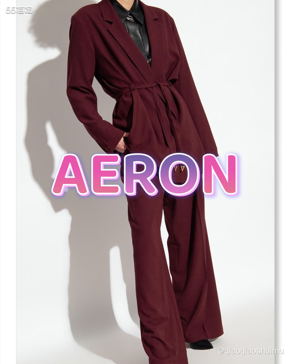 AERON是一个匈牙利品牌，设计师是个八零后。其设计追求高端