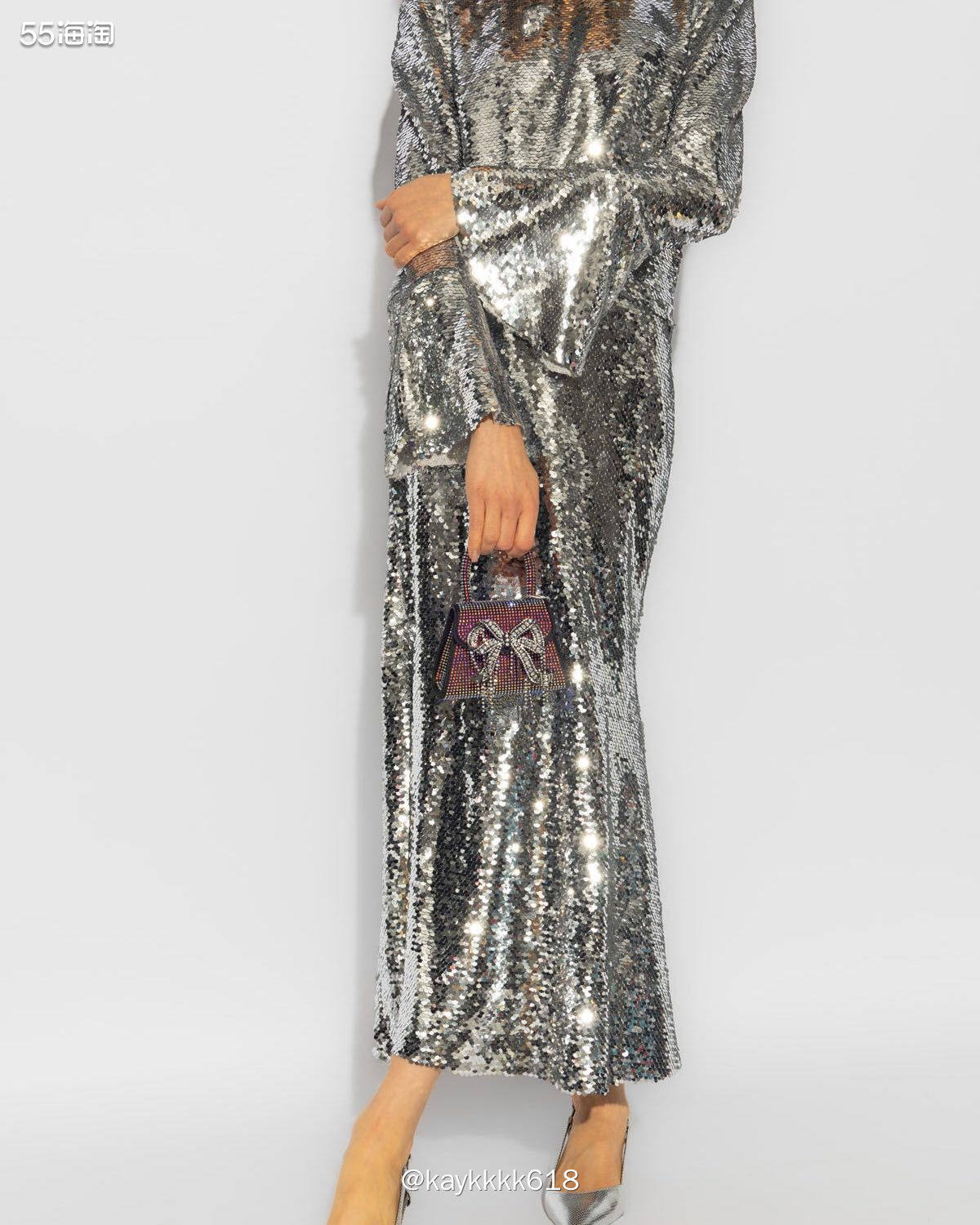 英国设计师品牌Self-portrait颖宝代言很有设计感，