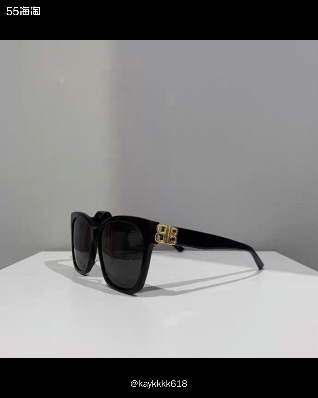 巴黎世家的设计永远让人印象深刻，走在时尚前沿所以很容易俘获年