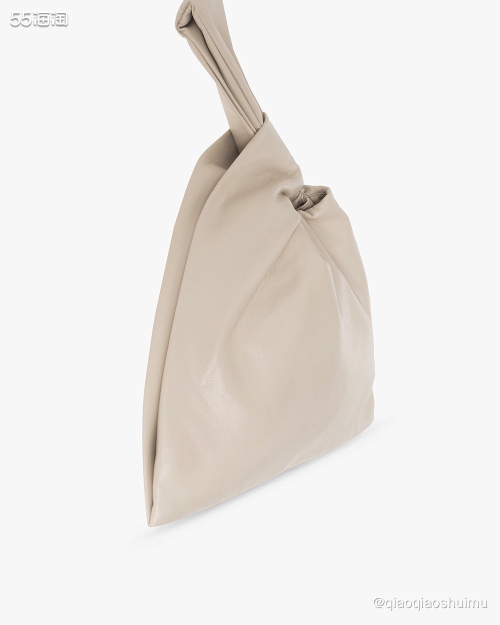 Nanushka是一个来自匈牙利的小众品牌，非常注重舒适度和