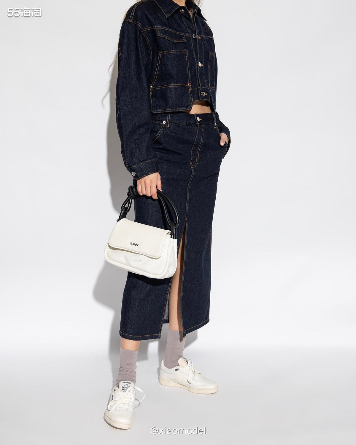 本篇分享超适合春天，不对，是一年四季穿搭都合适的锐步运动鞋！