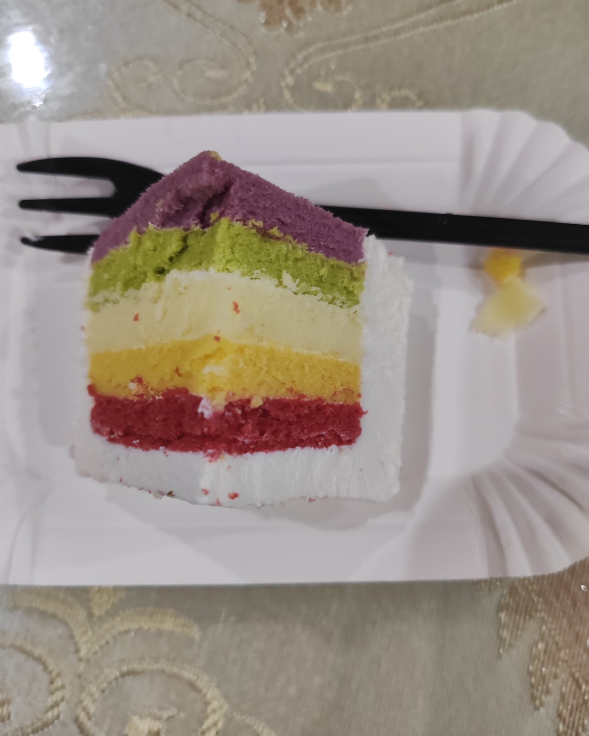 四喜合酥是一家离我比较近的一个蛋糕甜点店铺了，做的商品还是蛮