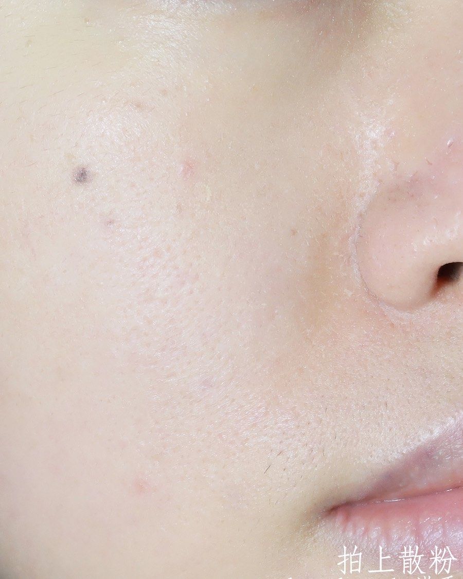 酵色的原生雾感气垫 刚上市的时候我就试了小样 对我这个泛红黄