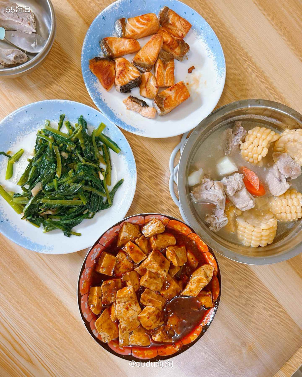💓这是昨天中午的午餐啦，奶奶准备了四个菜，吃的很饱的一餐…