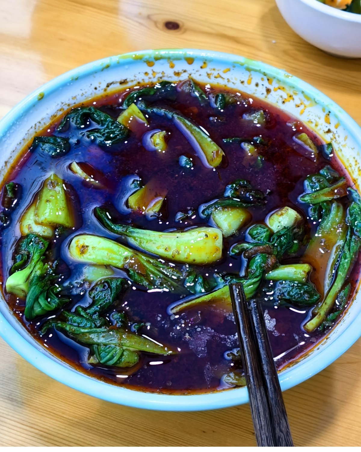 排骨面真的是吃一次就戒不掉的神奇存在。 在陕西这边一般排骨面