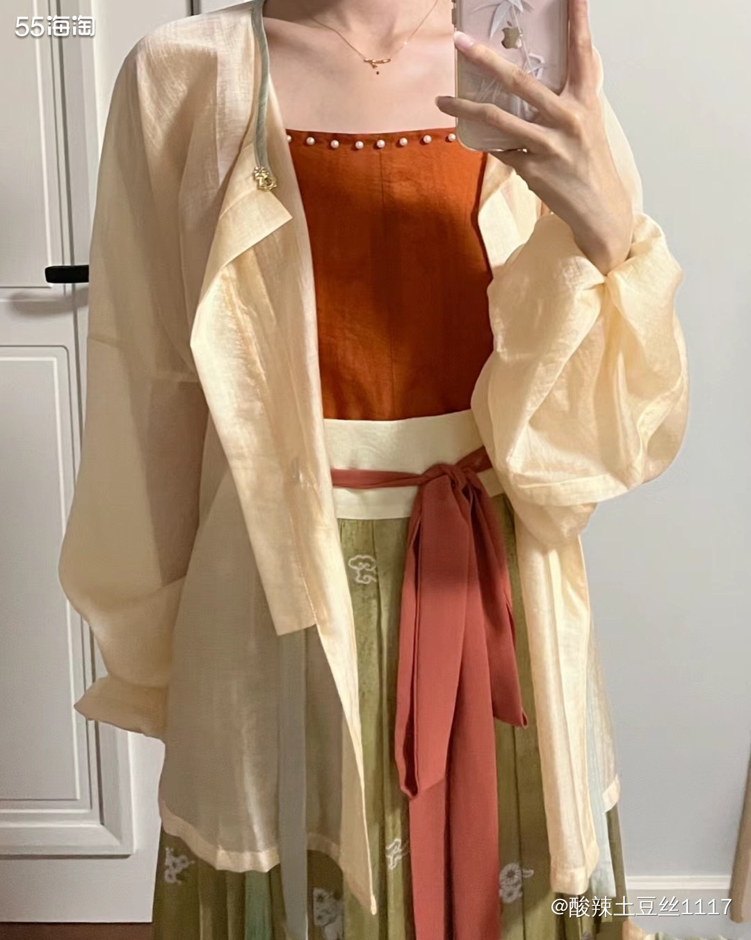 最近又是疯狂迷恋汉服的一天，我感觉汉服有一个不好的缺点就是特