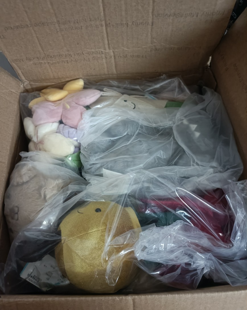 昨天收到了一箱jellycat，这箱都是好东西，抢到个jel