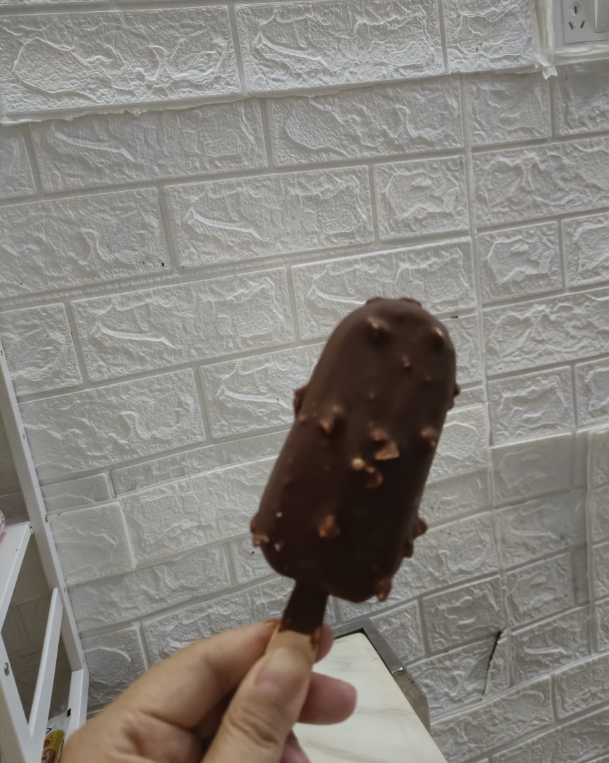 仗着自己有强大的胃，昨天晚上吃了一顿大餐，也是之前我们小区惠