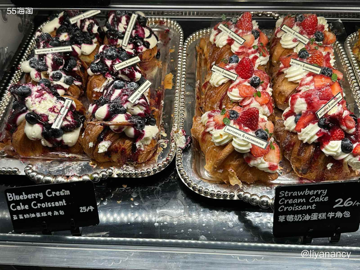 之前逛三里屯经常看到有人拿着绿色袋子的面包，但是我想说面包好