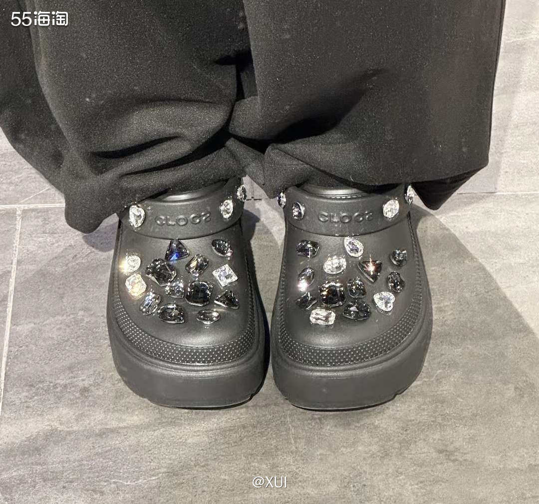 前几天刚写了crocs送达邮件有鞋子的款式和码数以为事情就告
