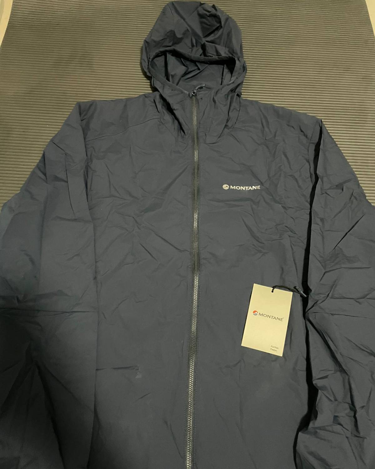 来自英国的老牌户外品牌Montane，专注于高性能轻量化的户