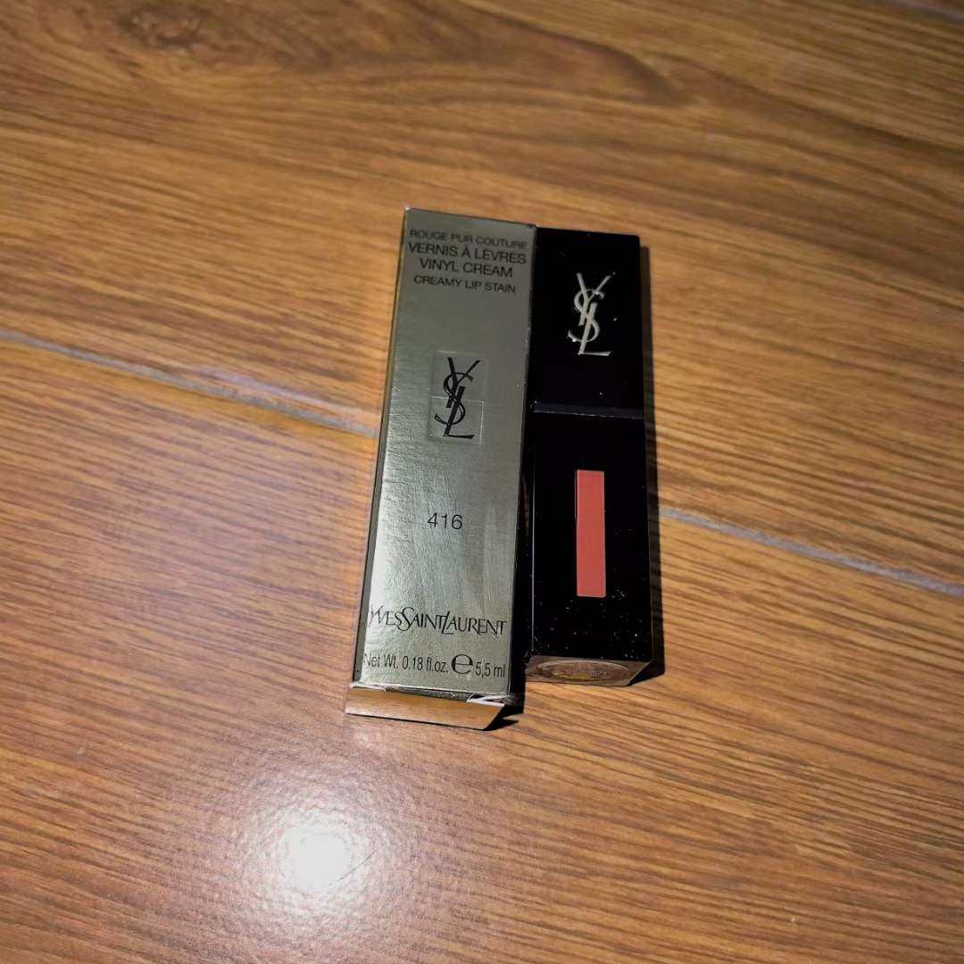 圣罗兰416烂番茄色是老网红了， 真的是黄皮的挚爱，橘色调显
