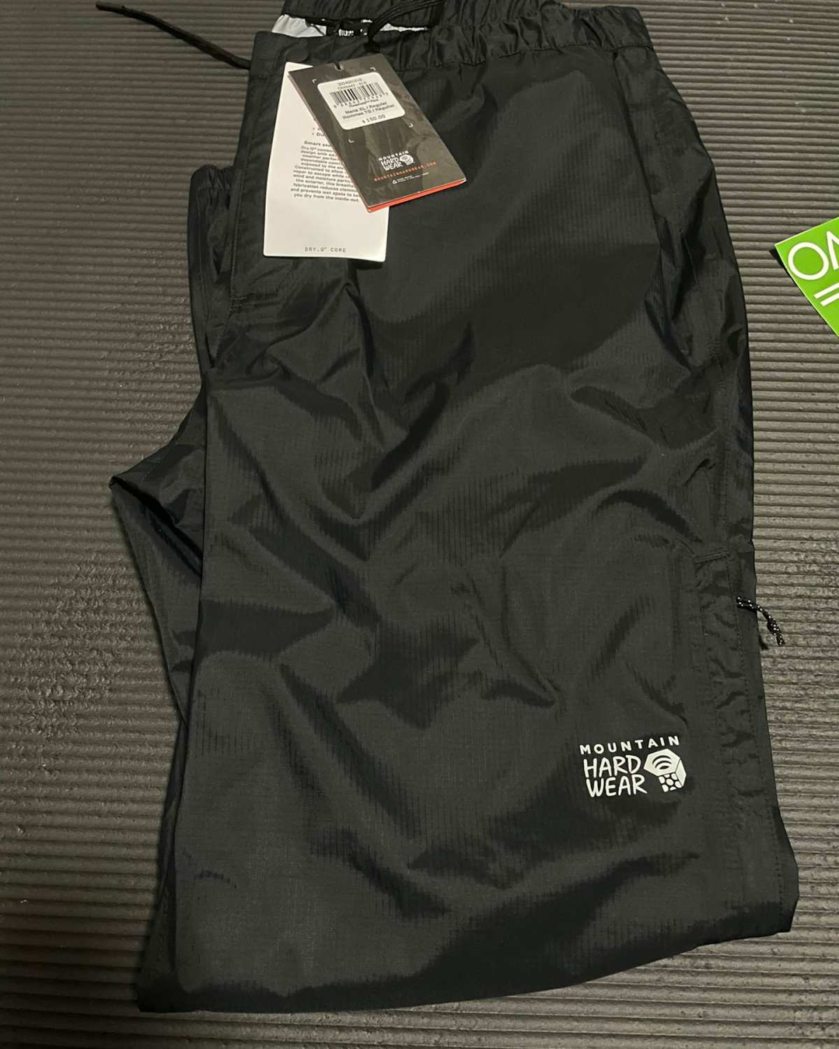 五一前收到了购自EVO的一批户外服装，简单开个箱，介绍一下。