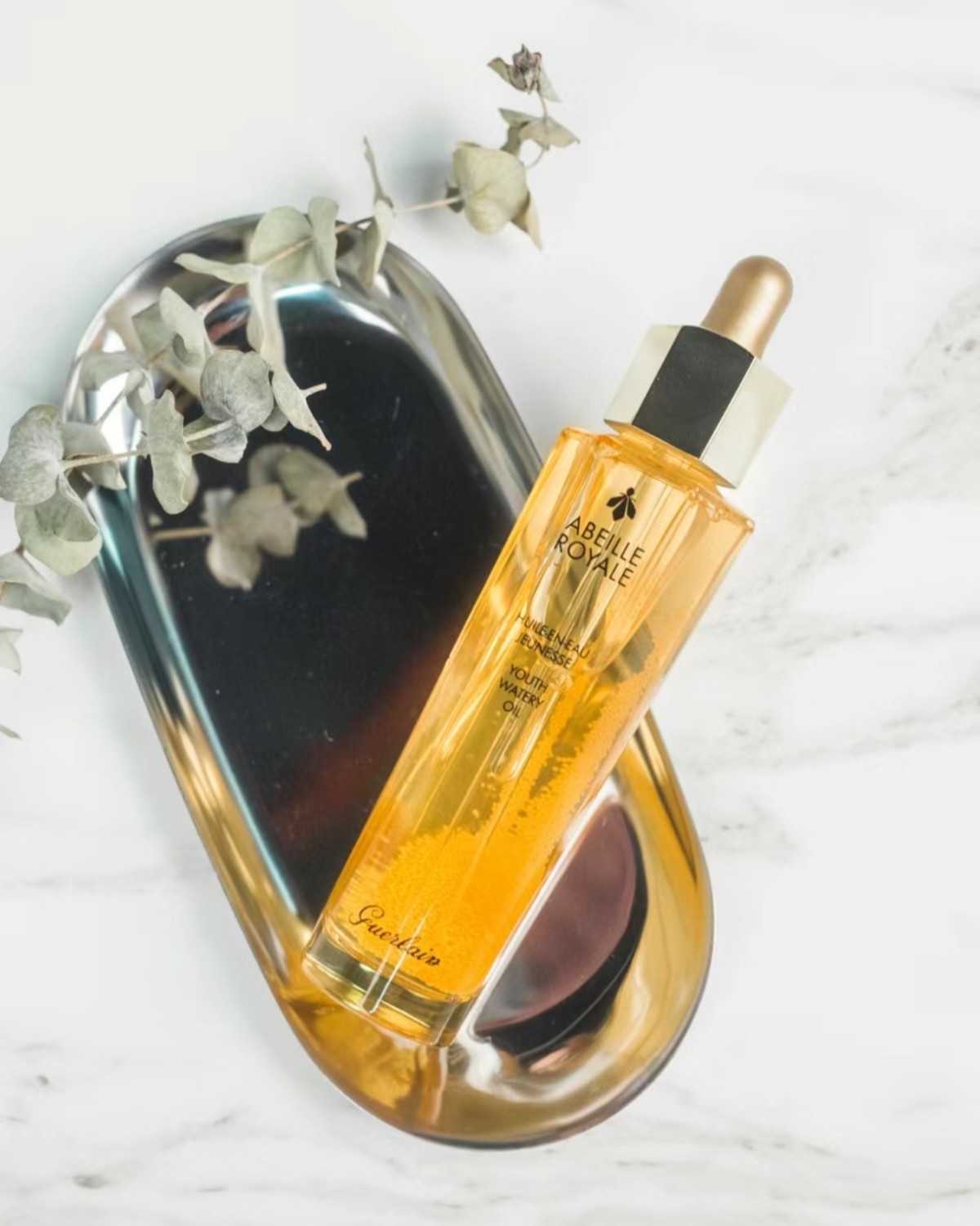 娇兰复原蜜又叫黄金修复蜜 💗它的主要成分是来自于法国贝宁蜜