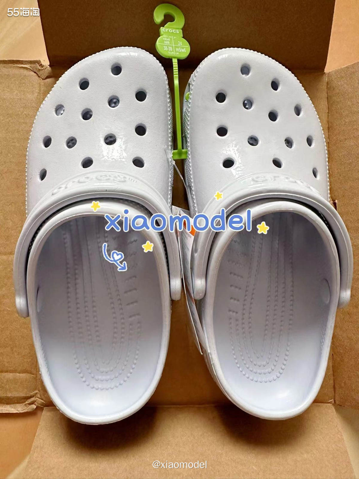 😍继续开箱Crocs洞洞鞋咯。这双是我自己收货的，跟这个预
