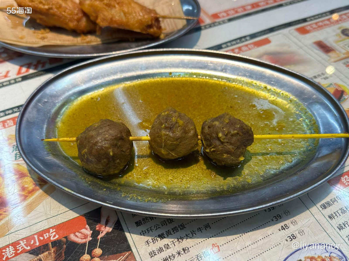 合生汇里的21街区好吃的真的太多了，简直是五步一家小食店，每