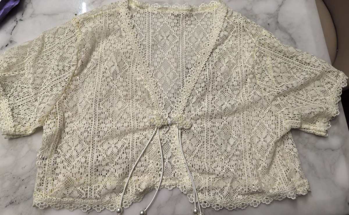 夏天来啦，美美的裙子要穿起来呀。好多吊带裙超好看，但又不喜欢