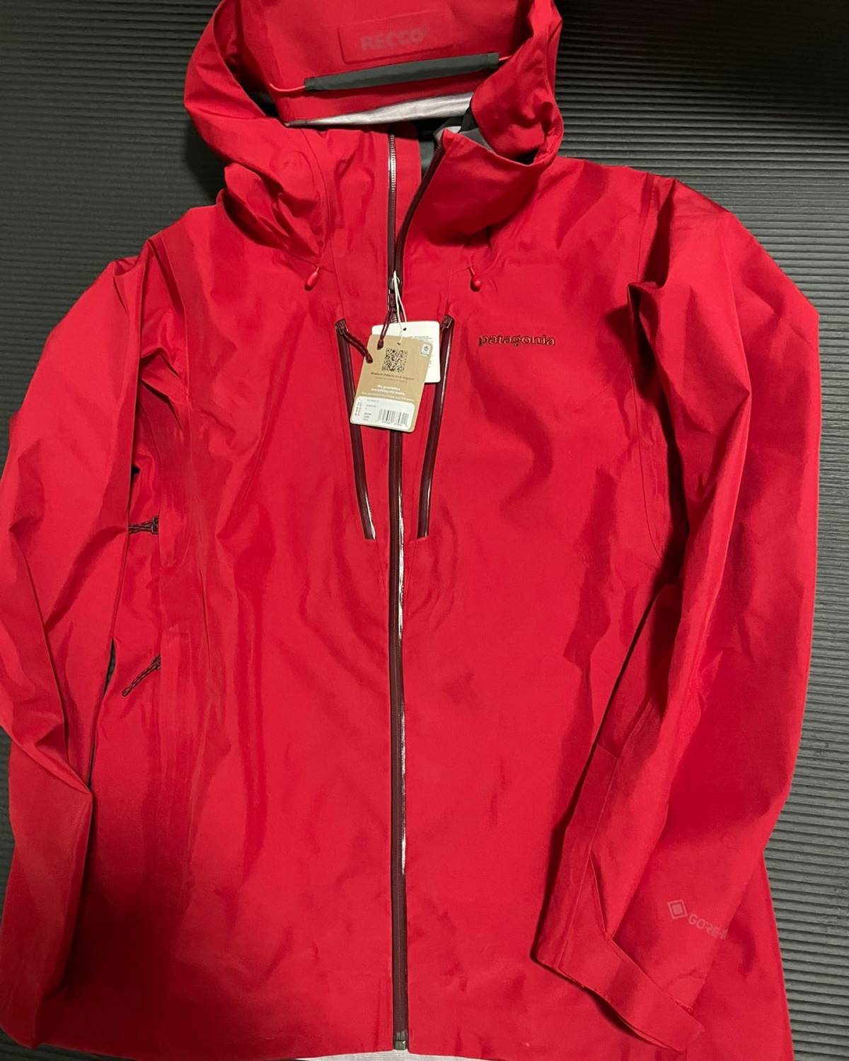 最近收到了Backcountry海淘的Patagonia T