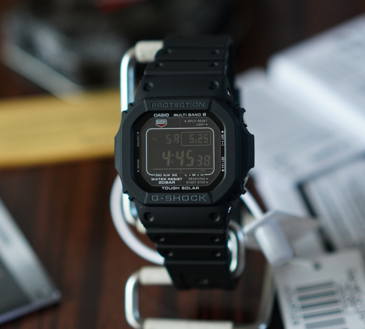 Casio 小方块一直都是备受喜欢的经典款，这款卡西欧小黑圈