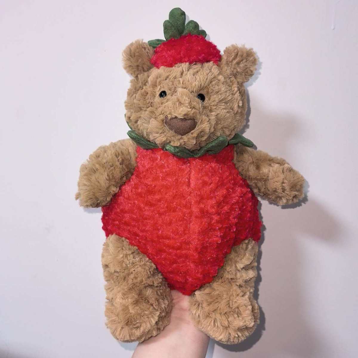 ☑开箱/价格 jellycat草莓熊*2 这个是50美金一只