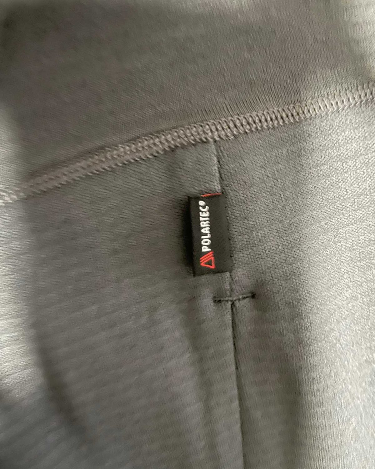 北欧户外品牌haglofs火柴棍在设计和配色方面一直是独树一